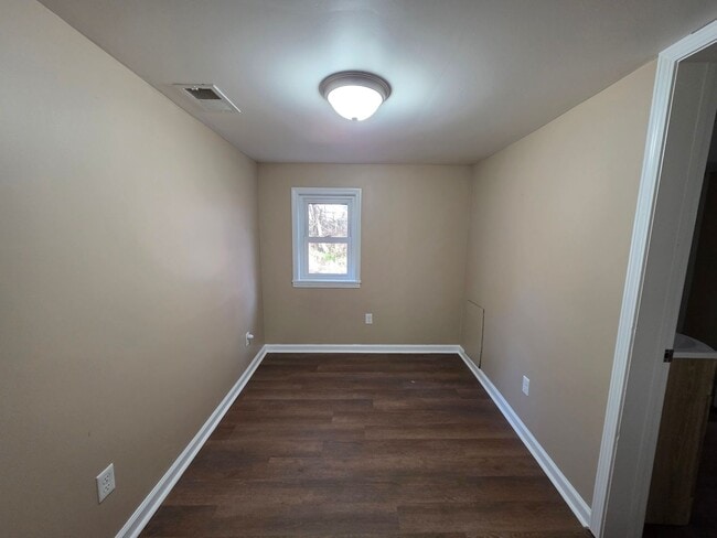 Building Photo - Beautifully Updated Home on a Quiet Dead-End Street – A Must-See Rental!