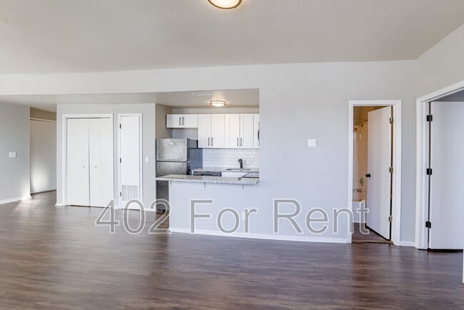 Building Photo - 210 S 24th St