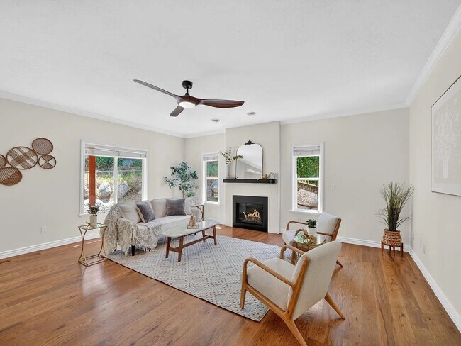 Building Photo - 14757 Brewster Dr