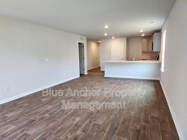 Building Photo - 1015 Course Ln