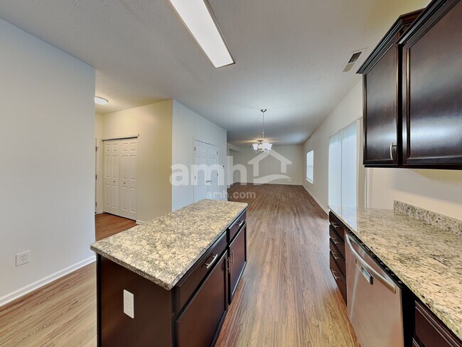 Building Photo - 1273 Greenbriar Way