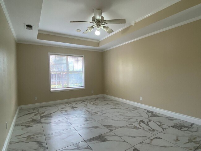 Building Photo - 5842 Berkshire Rd