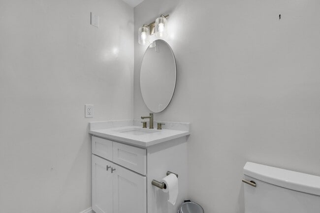 Building Photo - 702 Tattnall St