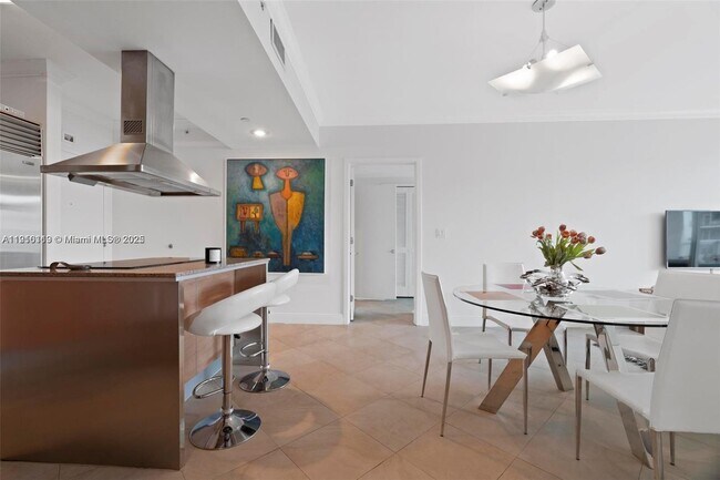 Building Photo - 218 SE 14th St