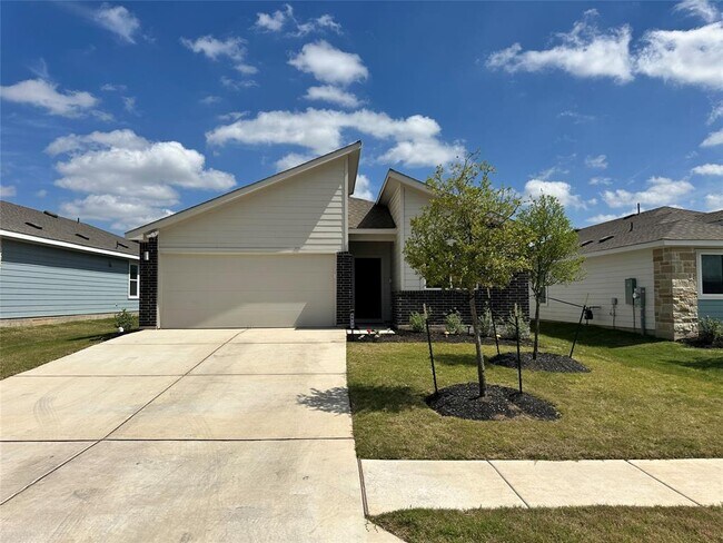 Building Photo - 9613 Oxbow Strap Dr