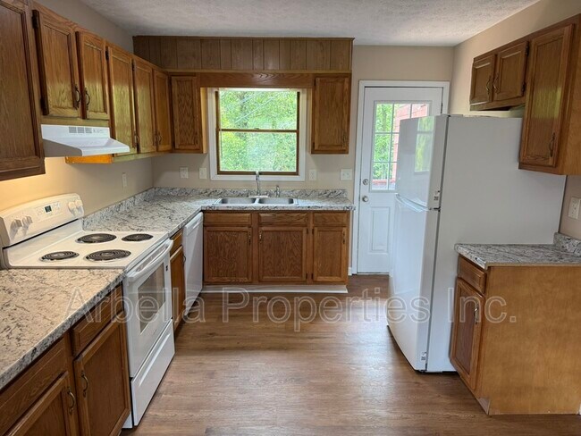 Building Photo - 935 Kendrick Creek Rd
