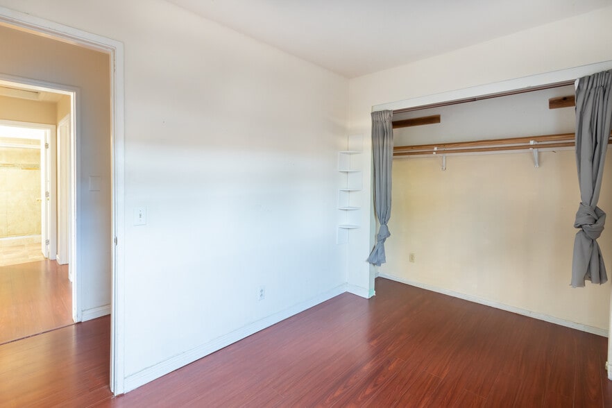 Bedroom 4 - 5156 Ewing St