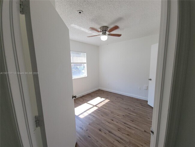 Building Photo - 6965 NW 173rd Dr