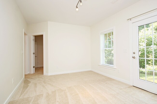 Building Photo - Dog-Friendly Brookwood Home Near UVA Medical Center & Downtown