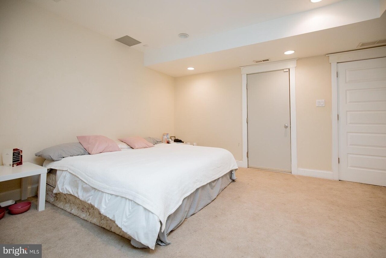 Building Photo - 4513 Silverwood St