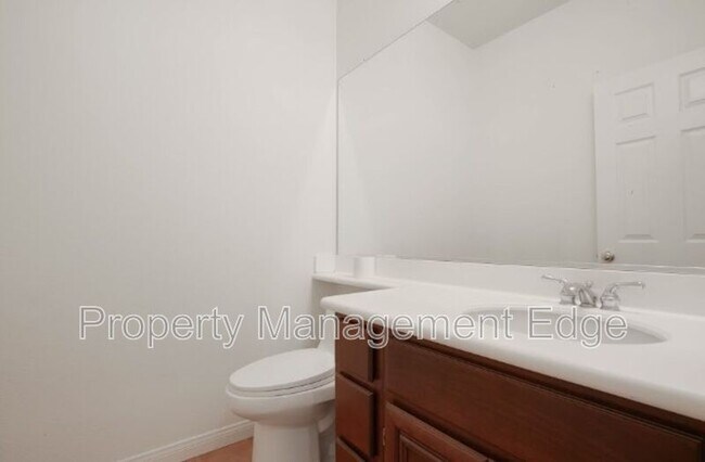 Building Photo - 23536 Silverwood St