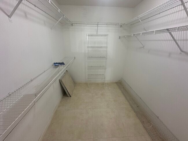 Building Photo - 5179 Europa Dr