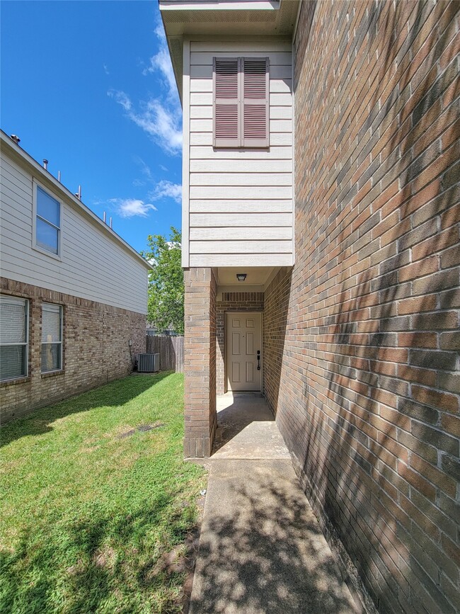 Building Photo - 19330 Harvest Stream Way