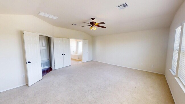Building Photo - "Spacious 5-Bedroom Oasis with Pool on Gri...
