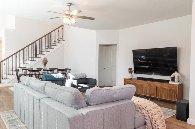 Building Photo - 19722 Upper Canyon Ct