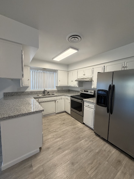 Building Photo - 5904 Daggett Ave