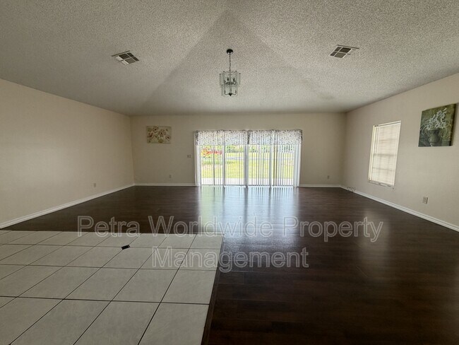 Building Photo - 1074 Universal Rest Pl