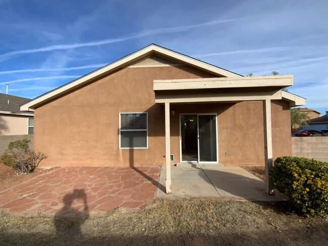 Building Photo - 4 Bedroom Single Story Home Available Near Paseo Del Norte Blvd NE & Universe Blvd NW!