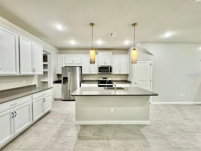 Building Photo - 8509 Primrose Willow Pl