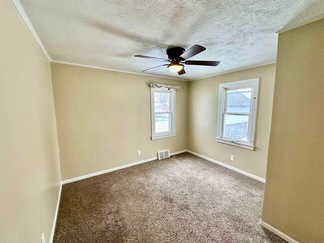 Building Photo - 30240 Groveland St