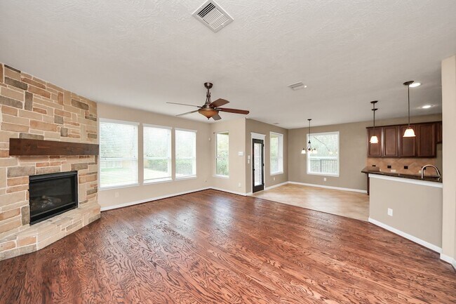 Building Photo - 18006 E Williams Bend Dr