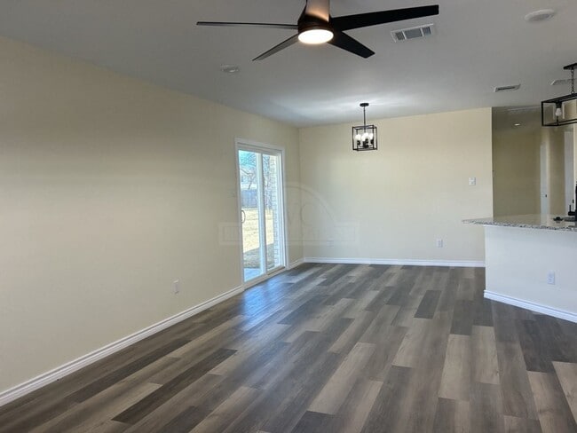 Building Photo - 5224 Rose Gdn Lp