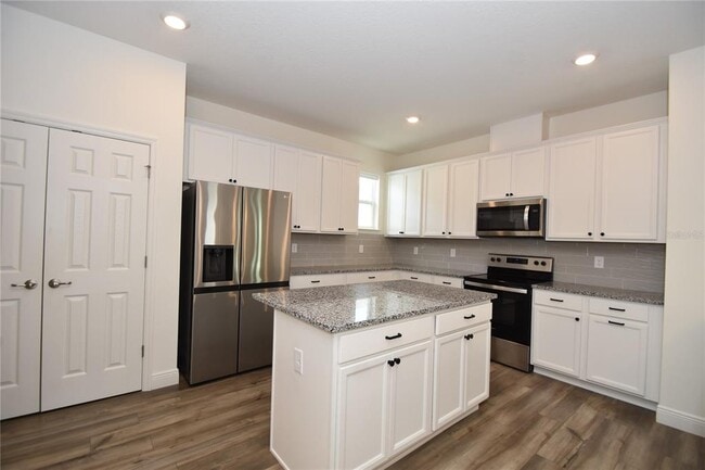 Building Photo - 59 Oakleaf Way