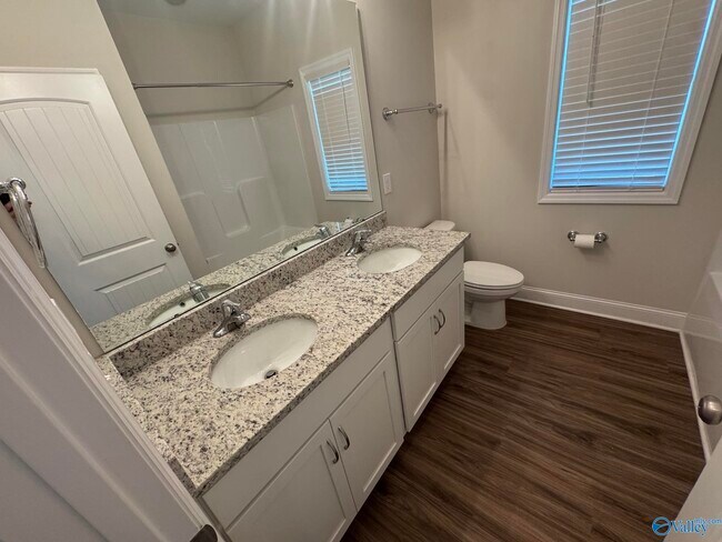 Building Photo - 151 Williams Pointe Boulevard SW