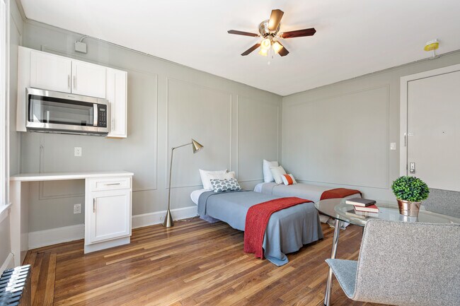 Building Photo - 1144 E Grand St