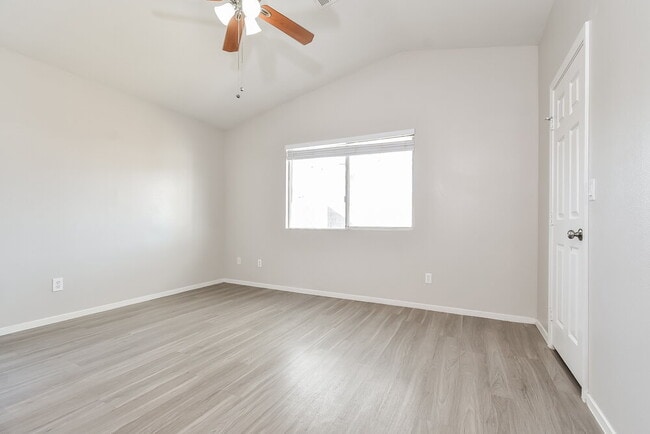 Building Photo - 9023 Edgeworth Pl