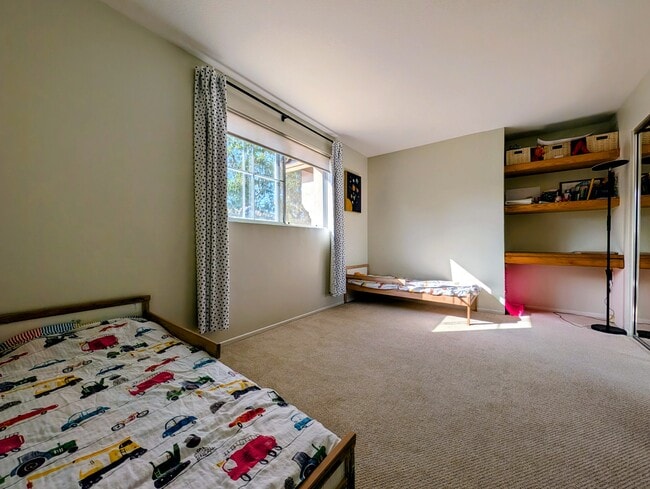 Building Photo - 12732 Via Nieve