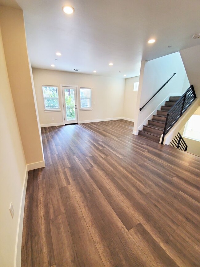 Building Photo - Contemporary Greenhaven Home with Private Backyard & Smart Features