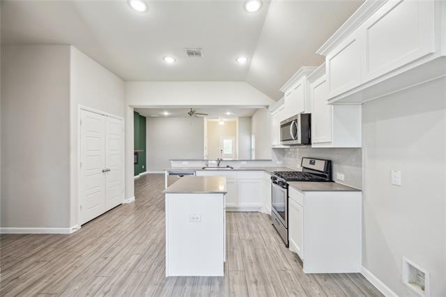 Building Photo - 1415 Black Canyon Ave