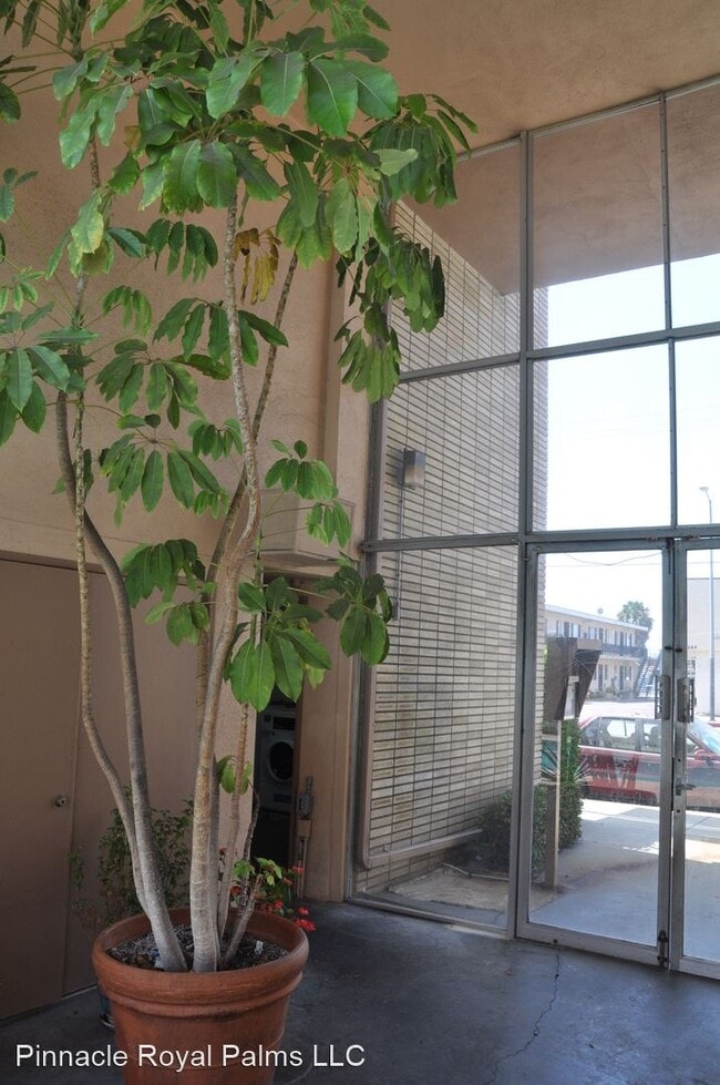 Building Photo - 1341 W Carson St