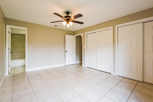 Building Photo - 1264 Rising Sun Blvd