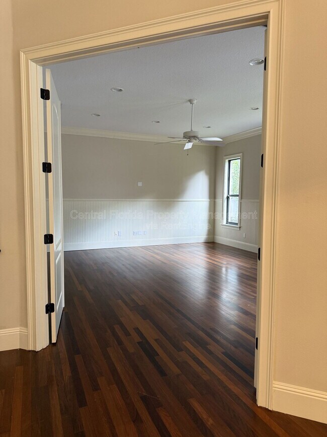 Building Photo - 708 Palenci Ct