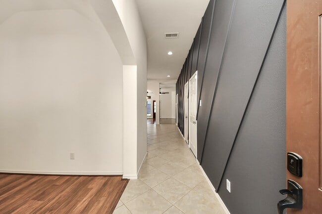 Building Photo - 27427 Channing Springs Dr