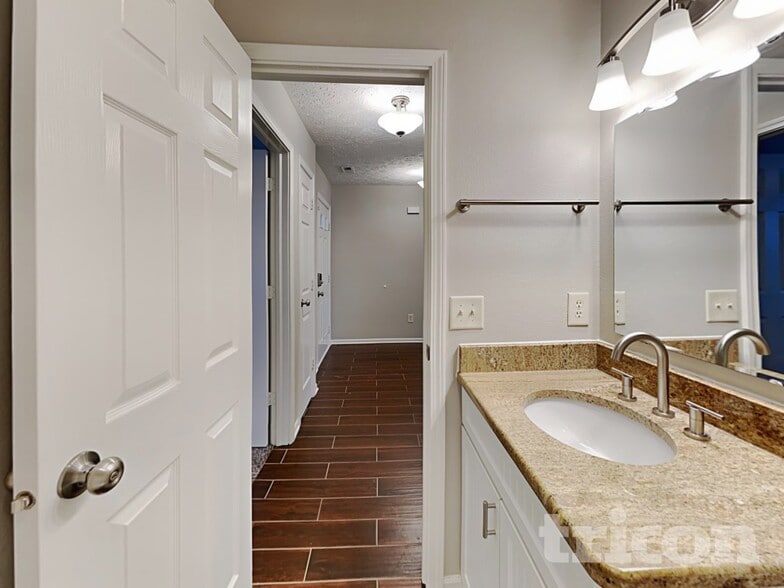 Building Photo - 5847 Mosaic Pl
