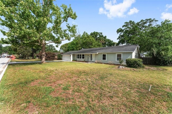 Building Photo - 4505 SE 12th Pl