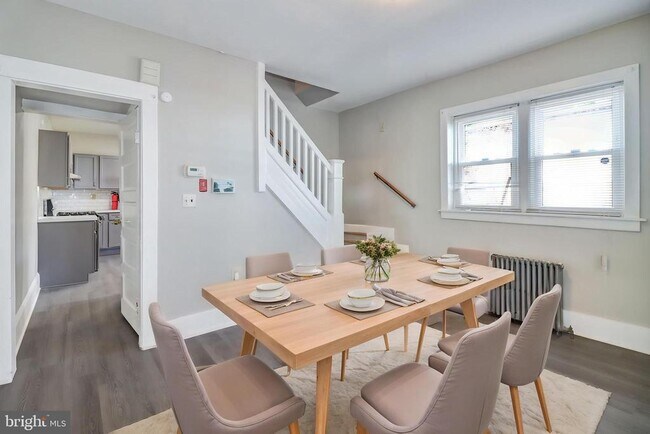 Building Photo - 24 Trent Ave