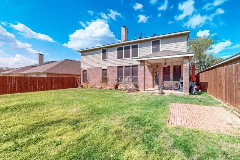 Building Photo - 1312 Cattle Crossing Dr