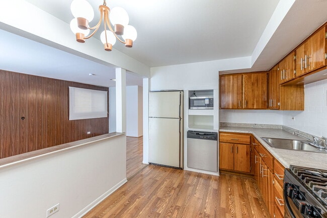 Building Photo - 9260 Dee Rd