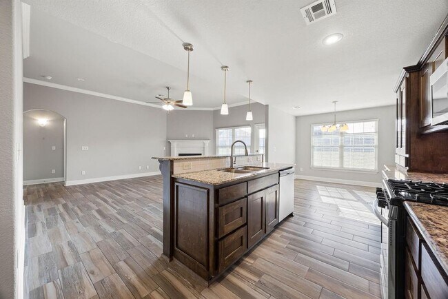 Building Photo - 2031 Dover Cove