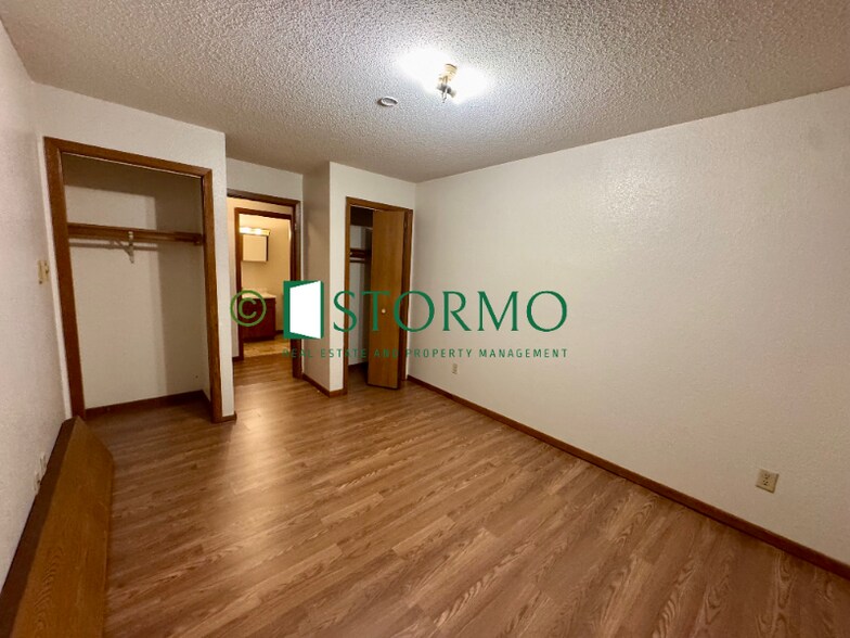 Building Photo - 525 14th St S