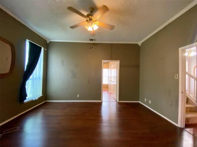 Building Photo - 3215 Tree Grove Dr
