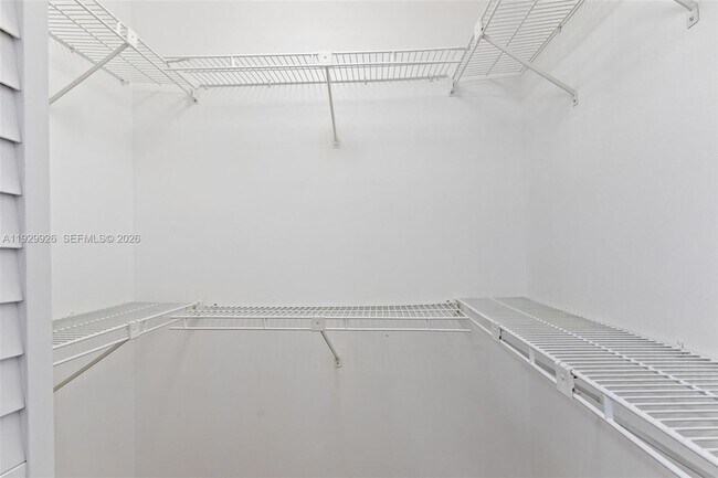 Building Photo - 15569 Miami Lakeway N