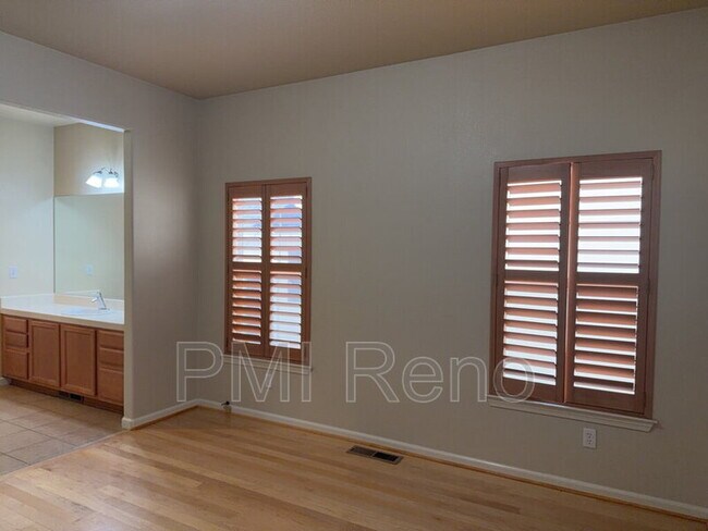 Building Photo - 1360 Waterloo Dr