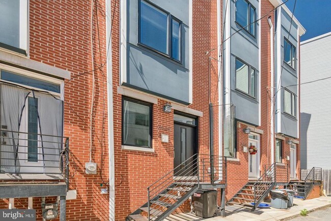 Building Photo - 2548 Arcadia St