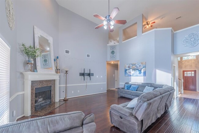 Building Photo - 3818 Houston Lake Dr