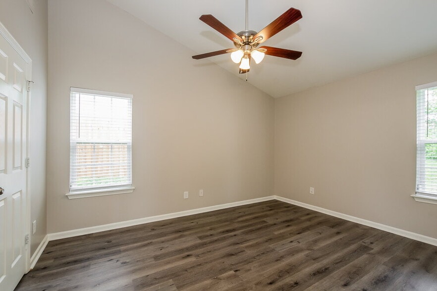 Building Photo - 6423 Nevin Glen Dr